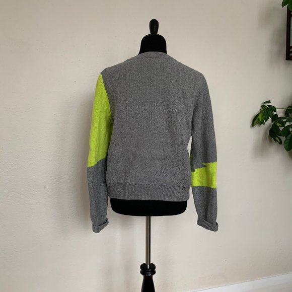 Grey sweater with rad neon green sz M - Picture 3 of 5